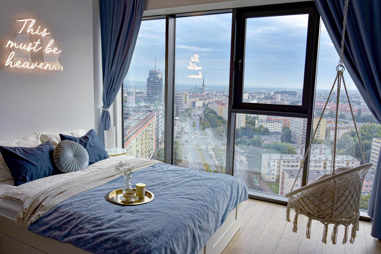 Apartment Heaven Hanza Tower 17th Floor